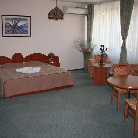 Hotel Nicol Plovdiv Eksteriør billede
